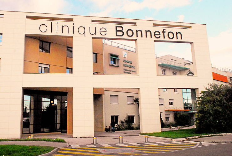 nouvelle clinique Bonnefon accueil ophtaclinic logo centre ophtalmologie ales dr abou kassem soins chirurgicaux et médicaux